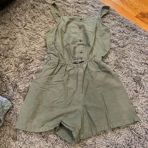Girls Old Navy romper. Knot tie front. Size L (10/12).